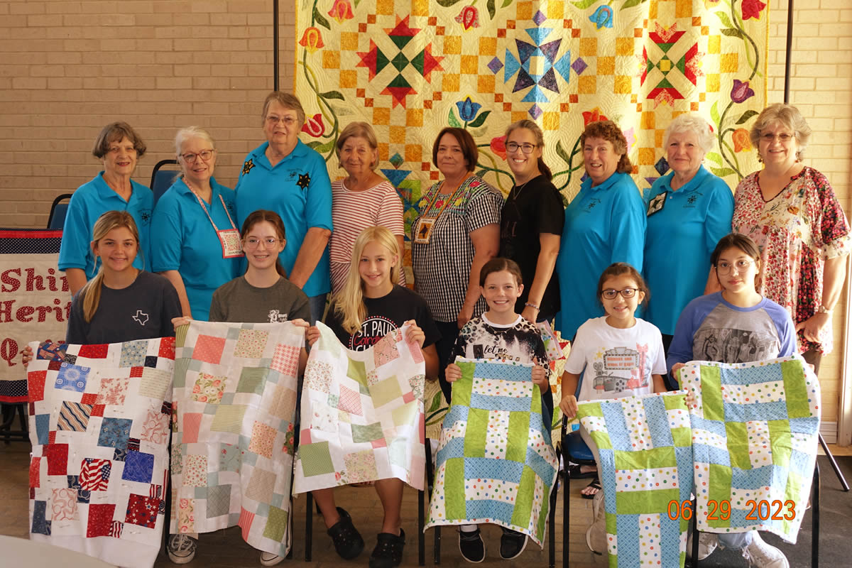 quilters donate mask in Yoakum texas